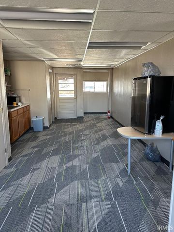 1209 NE A Street, Linton, IN 47441