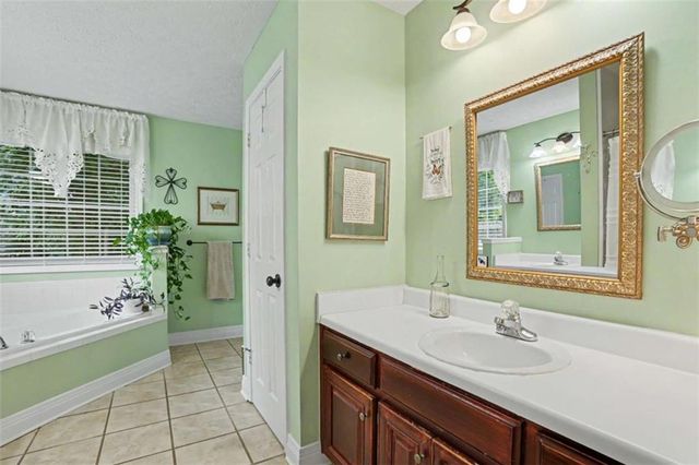 157 Cabots Creek Drive, Jefferson, GA 30549