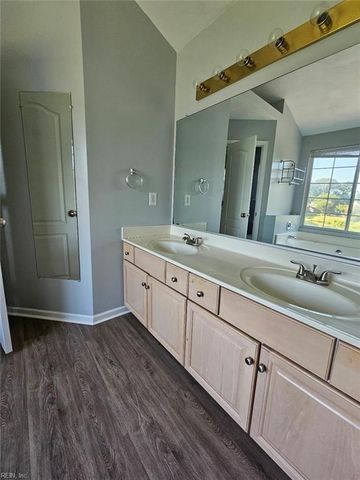 5916 Hampshire Green ST, Portsmouth, VA 23703