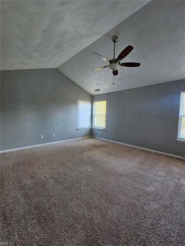 5916 Hampshire Green ST, Portsmouth, VA 23703