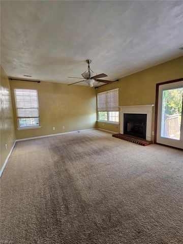 5916 Hampshire Green ST, Portsmouth, VA 23703
