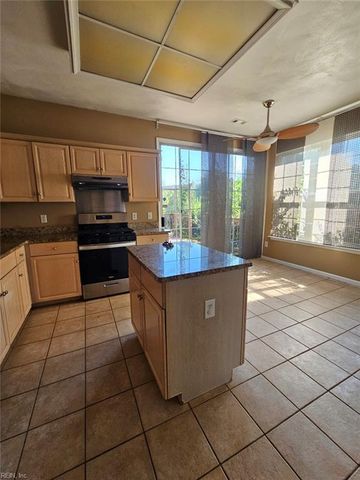 5916 Hampshire Green ST, Portsmouth, VA 23703