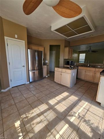 5916 Hampshire Green ST, Portsmouth, VA 23703