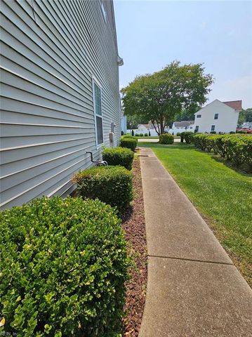 5916 Hampshire Green ST, Portsmouth, VA 23703