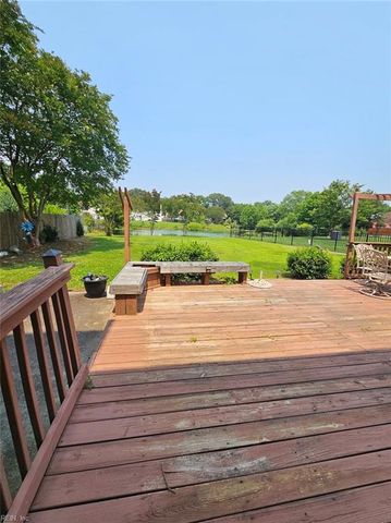 5916 Hampshire Green ST, Portsmouth, VA 23703