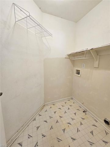5916 Hampshire Green ST, Portsmouth, VA 23703