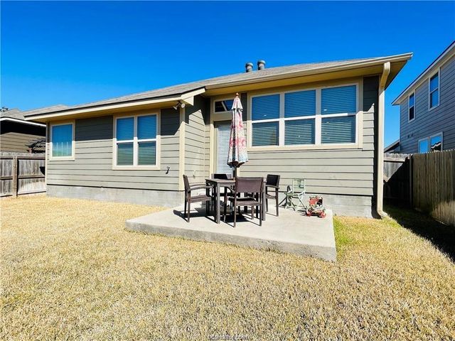 2103 Dumfries Drive, Bryan, TX 77807