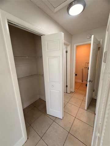 10123 N 11TH STREET B, Tampa, FL 33612
