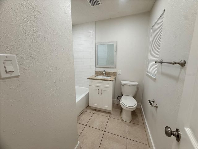 10123 N 11TH STREET B, Tampa, FL 33612