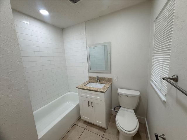 10123 N 11TH STREET B, Tampa, FL 33612