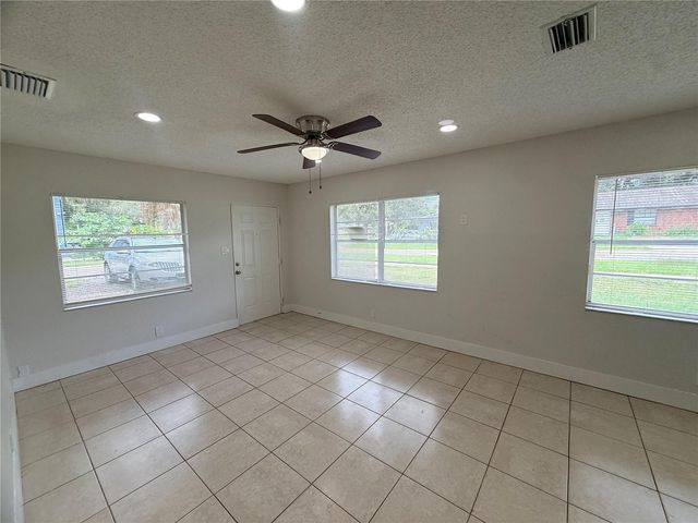 10123 N 11TH STREET B, Tampa, FL 33612
