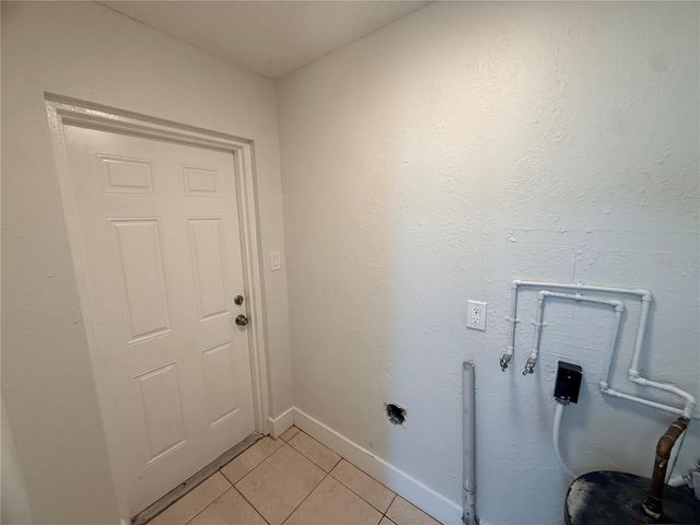 10123 N 11TH STREET B, Tampa, FL 33612