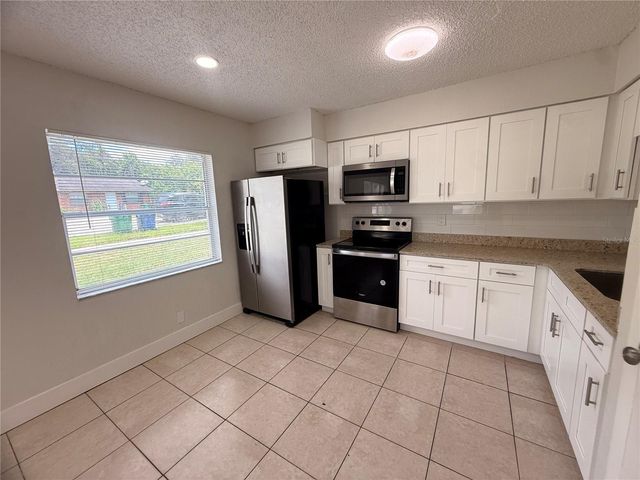 10123 N 11TH STREET B, Tampa, FL 33612