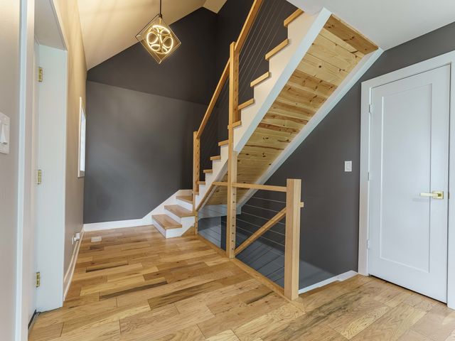 8454 S 85th Court, Hickory Hills, IL 60457