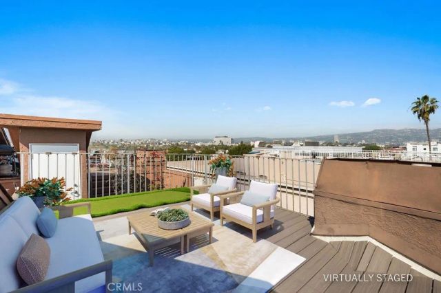 869 S Wooster 303, Los Angeles, CA 90035