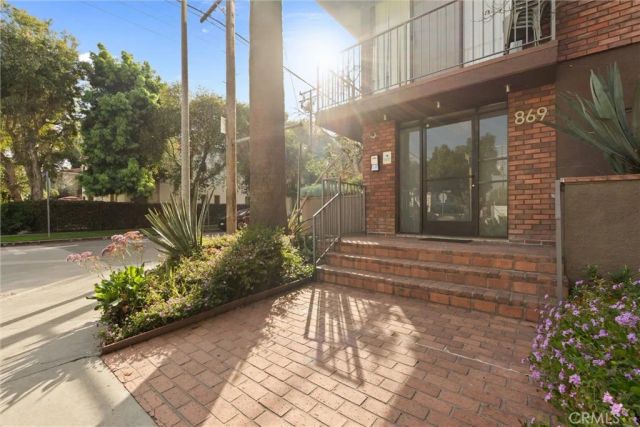 869 S Wooster 303, Los Angeles, CA 90035