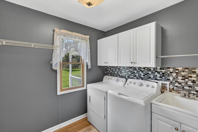 2724 Ore Valley Drive, Hartland Township, MI 48353