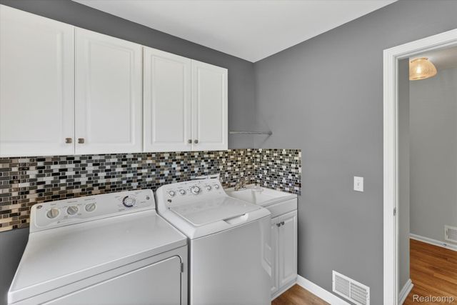 2724 Ore Valley Drive, Hartland Township, MI 48353