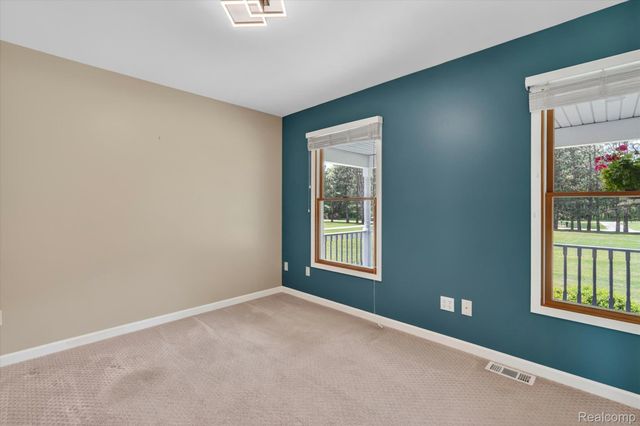 2724 Ore Valley Drive, Hartland Township, MI 48353