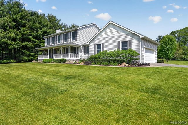 2724 Ore Valley Drive, Hartland Township, MI 48353
