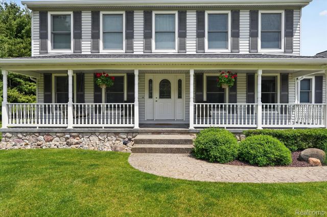 2724 Ore Valley Drive, Hartland Township, MI 48353