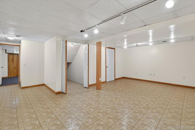 2724 Ore Valley Drive, Hartland Township, MI 48353
