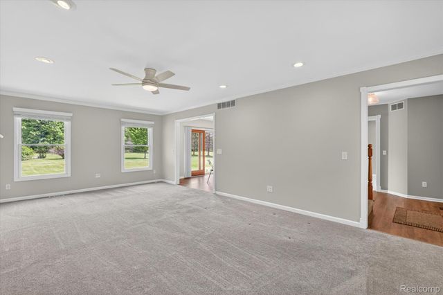 2724 Ore Valley Drive, Hartland Township, MI 48353