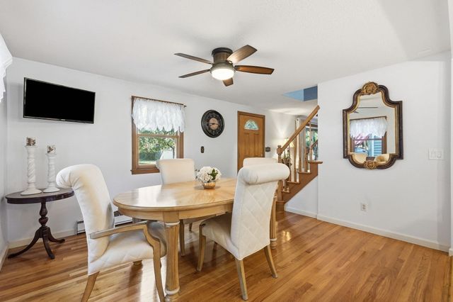 46 Country Rd, Agawam, MA 01001