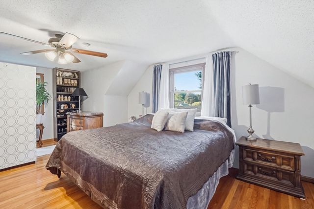 46 Country Rd, Agawam, MA 01001