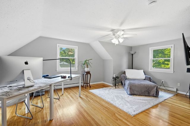 46 Country Rd, Agawam, MA 01001