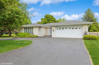 24827 S Chestnut Lane, Crete, IL 60417