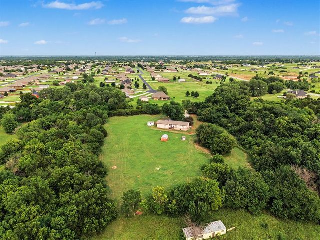 11801 S Pennsylvania Avenue, Edmond, OK 73025