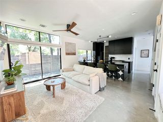 1100 Brass ST 2A, Austin, TX 78702