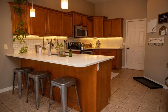 3740 N Oak Point Avenue, Springfield, MO 65803