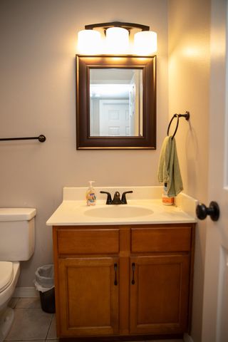 3740 N Oak Point Avenue, Springfield, MO 65803