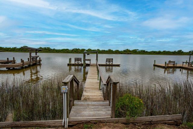 153 Seagull, Sargent, TX 77414