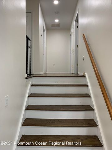 135 Ampere Avenue, Oakhurst, NJ 07755