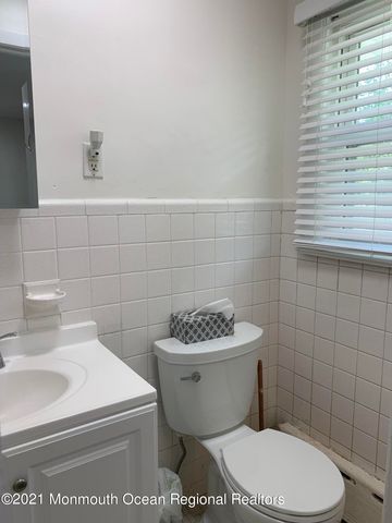 135 Ampere Avenue, Oakhurst, NJ 07755