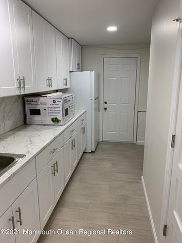 135 Ampere Avenue, Oakhurst, NJ 07755