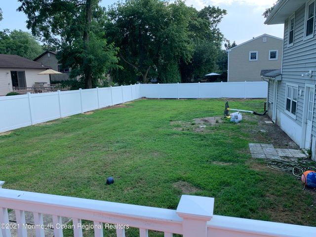 135 Ampere Avenue, Oakhurst, NJ 07755