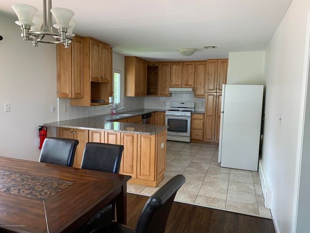 135 Ampere Avenue, Oakhurst, NJ 07755