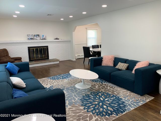 135 Ampere Avenue, Oakhurst, NJ 07755
