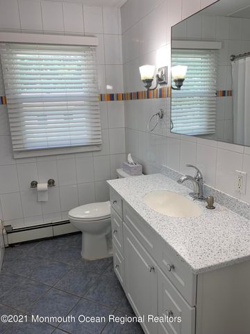 135 Ampere Avenue, Oakhurst, NJ 07755