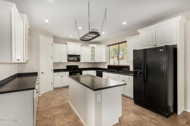 1036 E OAK Road, San Tan Valley, AZ 85140