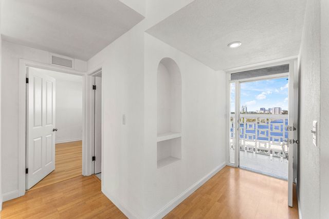 1900 S Ocean Drive 702, Fort Lauderdale, FL 33316