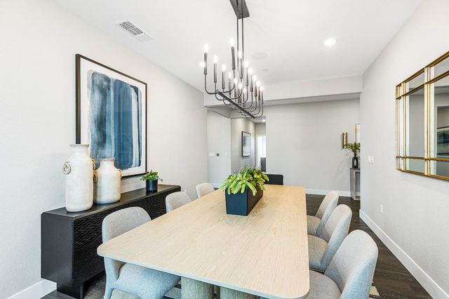 8085 Gwinn Cir, Elk Grove, CA 95757