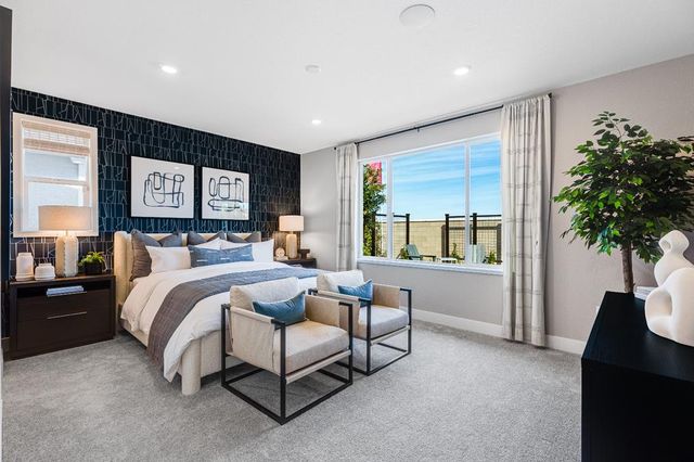 8085 Gwinn Cir, Elk Grove, CA 95757