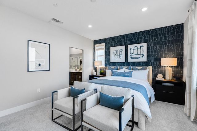 8085 Gwinn Cir, Elk Grove, CA 95757