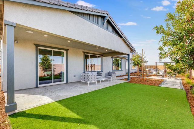 8085 Gwinn Cir, Elk Grove, CA 95757