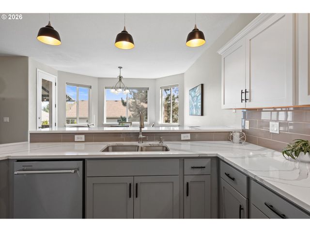 13650 Sw 124TH Ave, Portland, OR 97223